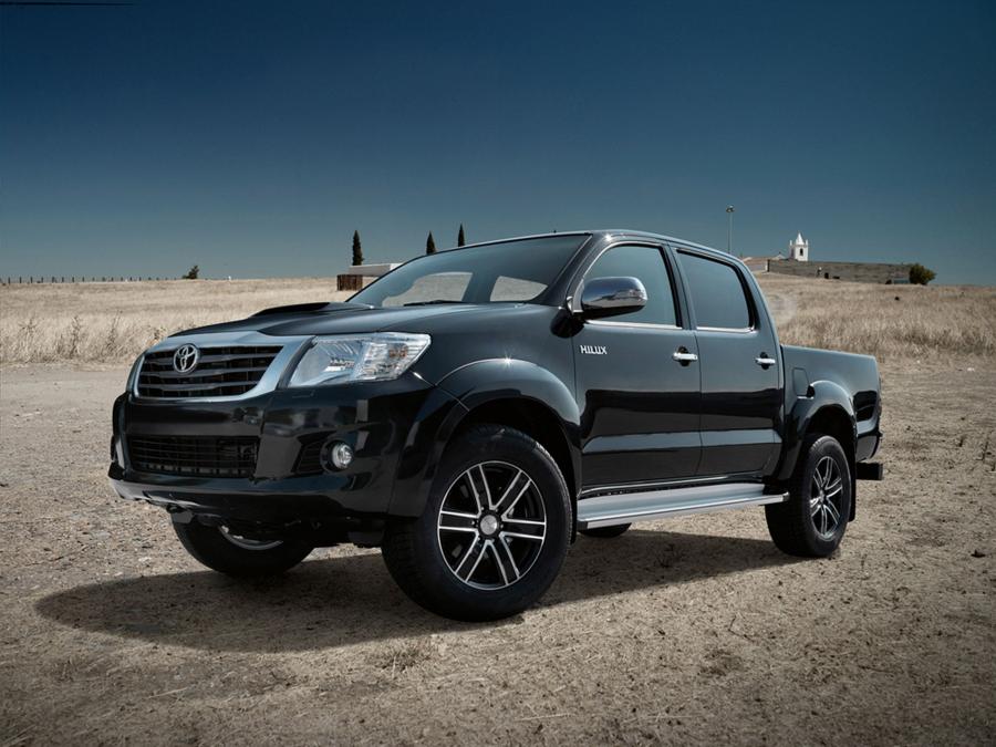  Toyota Hilux on Dezent Wheels 2015 года  (фото 1 из 4)